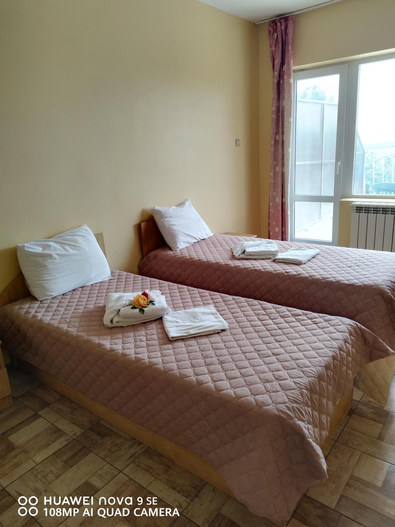 Бялата Къща Hotel Близнаци Екстериор снимка